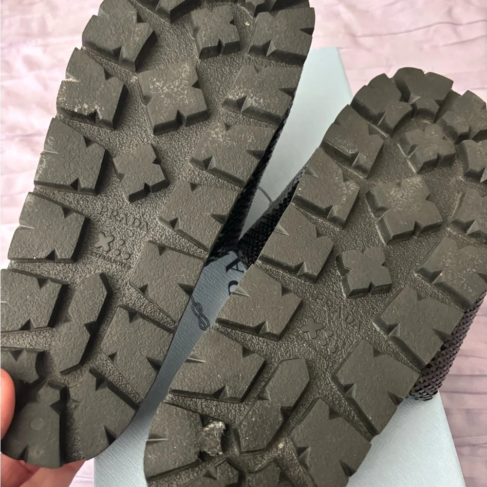 Prada slides - Picture 9 of 11